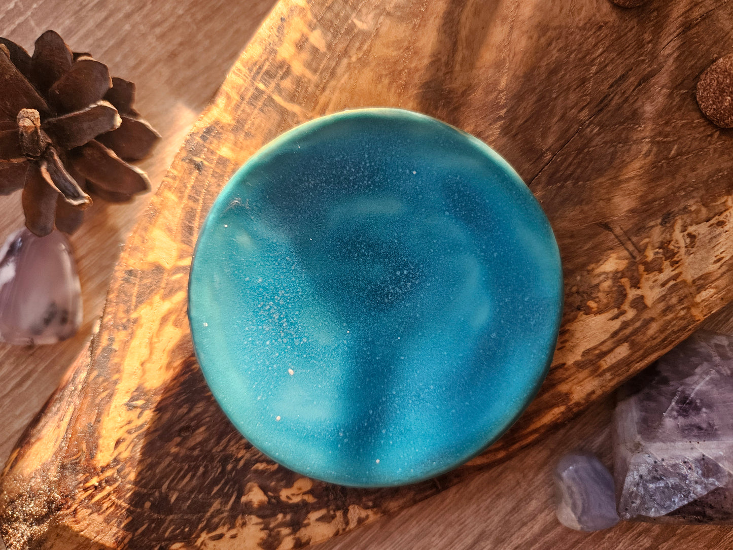 Podstawki ceramiczne do kadzideł z polskiej pracowni