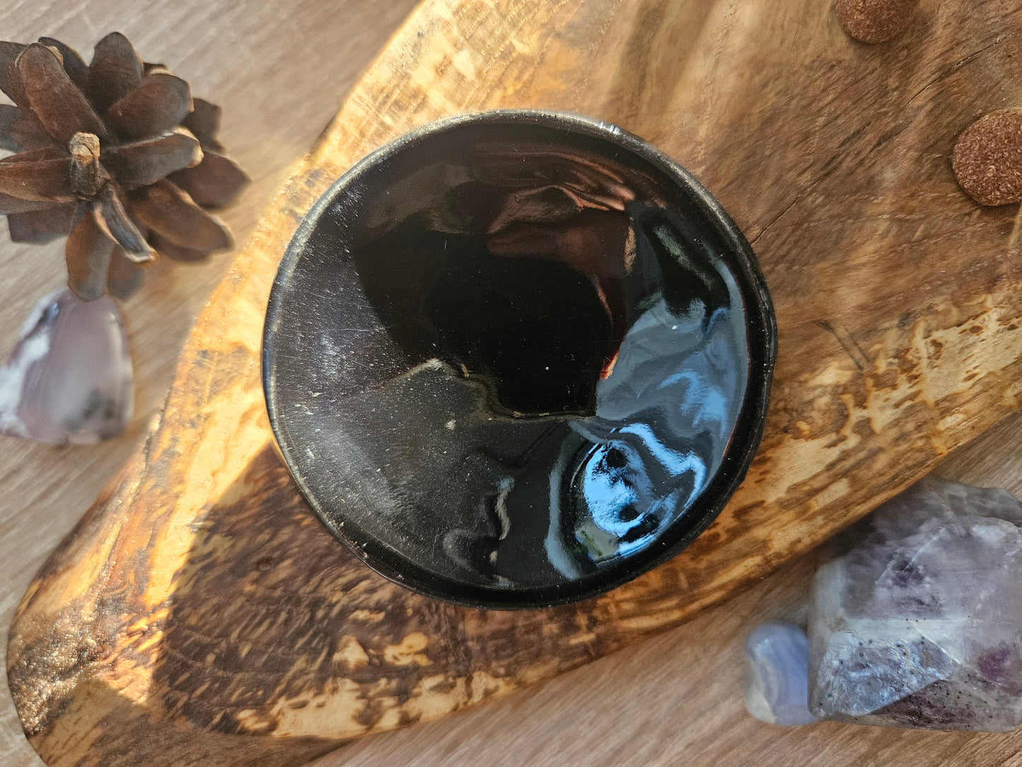 Podstawki ceramiczne do kadzideł z polskiej pracowni